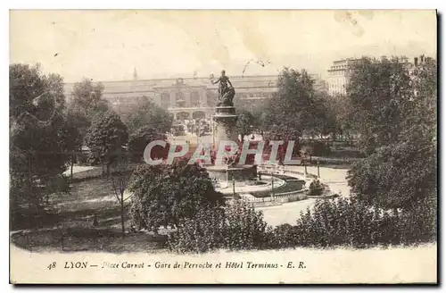 Cartes postales Lyon Place Carnot Gare de Perrache et Hotel Terminus
