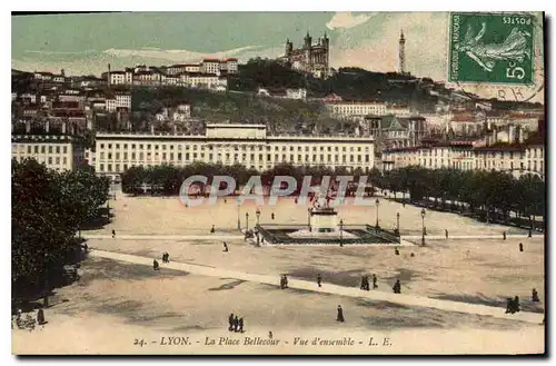 Cartes postales Lyon La Place Bellecour Vue d'ensemble