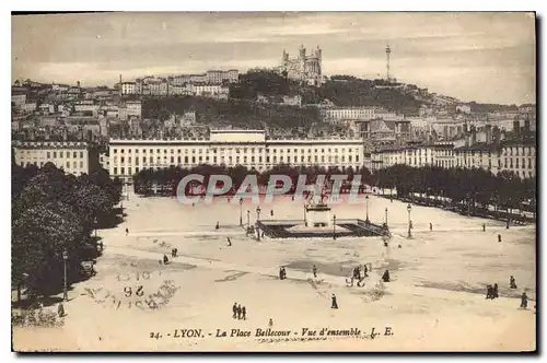 Cartes postales Lyon La Place Bellecour Vue d'ensemble