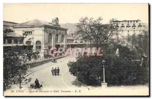 Cartes postales Lyon Gare de Perrache et Hotel Terminus
