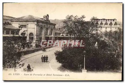 Cartes postales Lyon Gare de Perrache et Hotel Terminus