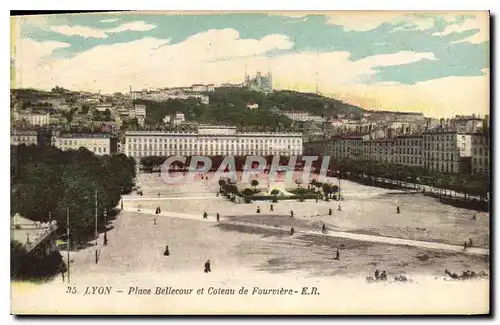 Cartes postales Lyon Place Bellecour et Coteau de Fourviere