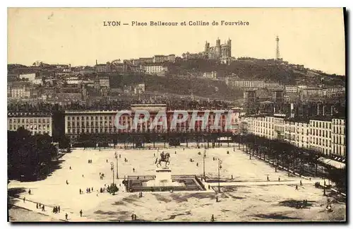 Ansichtskarte AK Lyon Place Bellecour et Colline de Fourviere