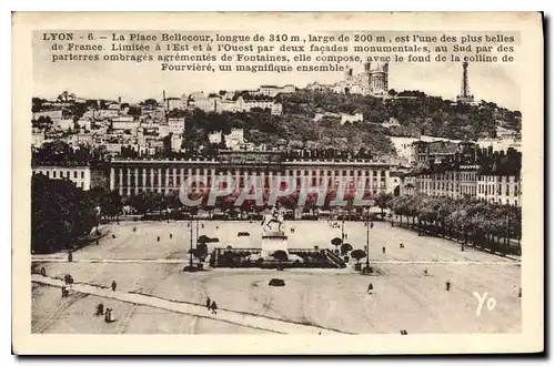 Cartes postales Lyon La Place Bellecour