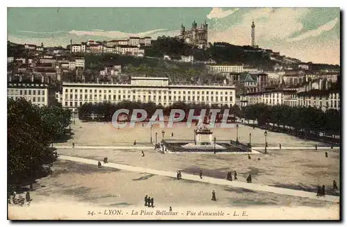 Cartes postales Lyon La Place Bellecour