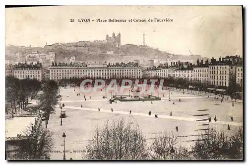 Cartes postales Lyon Place Bellecour et Coteau de Fourviere
