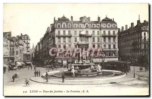 Cartes postales Lyon Place des jacobins La Fontaine