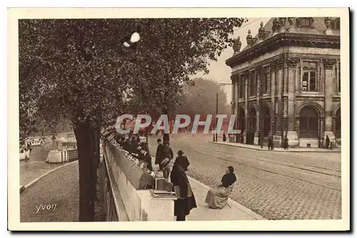 Ansichtskarte AK Paris Les Bouquinistes du Quai de Conti A droite Institut de France