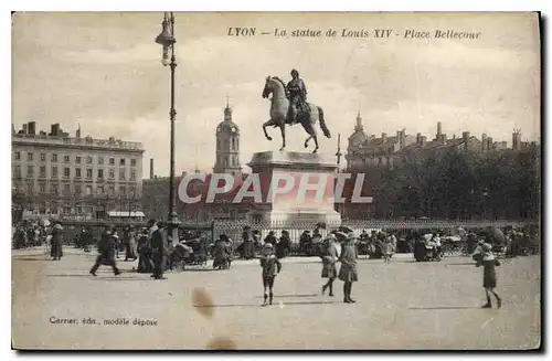 Ansichtskarte AK Lyon La Statue de Louis XIV Place Bellecour