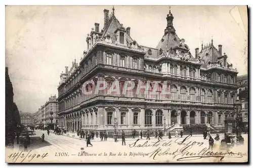 Cartes postales Lyon La Bourse et la Rue de la Republique