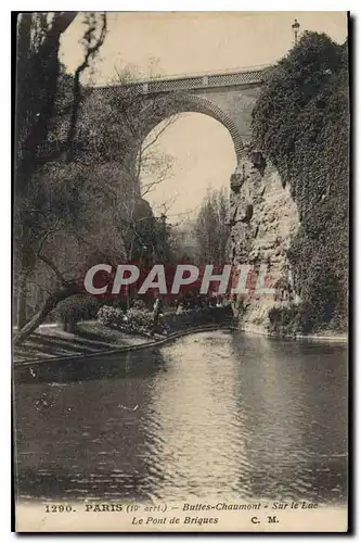 Ansichtskarte AK Paris Buttes Chaumont Sur le Lac Le Pont de Briques