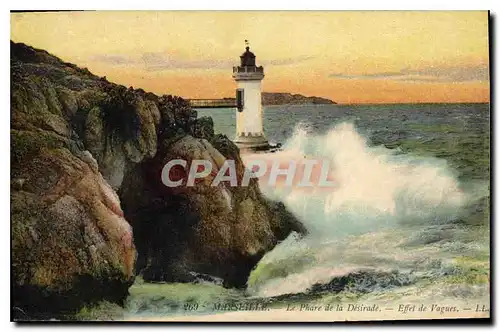 Cartes postales Marseille Le Phare de la Desirade Effet de Vagues