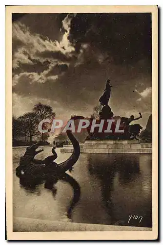 Cartes postales Paris Bassin de la Place de la Nation