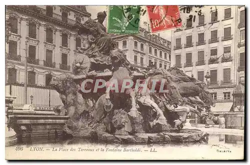 Cartes postales Lyon La Place des Terreaux et Fontaine Bartholdi