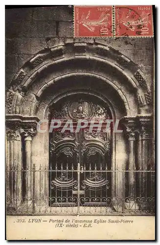 Cartes postales Lyon Portail de l'ancienne Eglise Saint Pierre (IXe siecle)