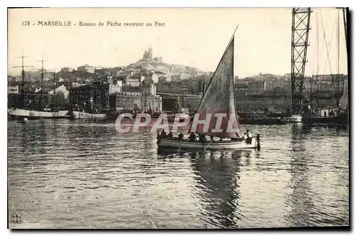 Cartes postales Marseille Bateau de Peche rentrant au Port