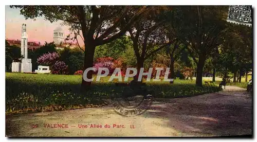 Cartes postales Valence (Drome) Une Allee du Parc