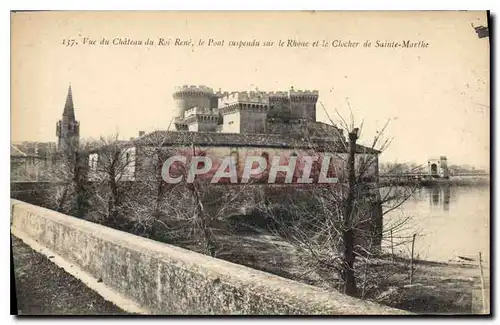 Ansichtskarte AK Tarascon Vue du Chateau du Roi Rene le Pont suspendu sur Rhone et le Clocher de Sainte Marthe