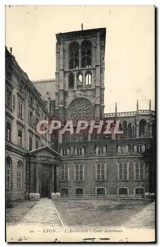 Ansichtskarte AK Lyon L'Archeveche Cour Interieure