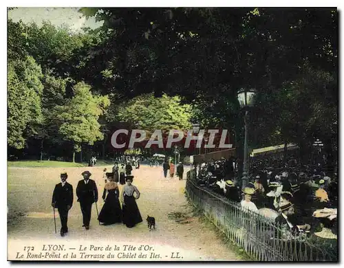 Cartes postales Lyon Le Parc de la Tete d'Or Le Rond Point et la Terrasse du Chalet des Iles