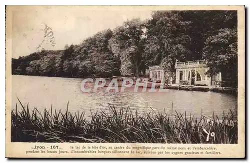 Cartes postales Lyon le lac de la Tete d'Or au centre du magnifique parc du meme nom et l'embarcadere