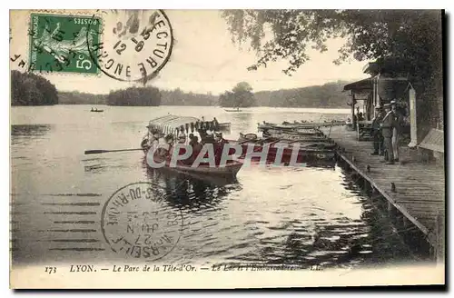 Cartes postales Lyon Le Parc de la Tete d'Or Le Lac et l'Embarcadere