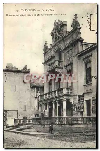 Cartes postales Tarascon Le Theatre d'une construction moderne et situe au fianc de la Ville