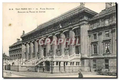 Ansichtskarte AK Tour Paris IVe Place Dauphine Escalier du palais de justice