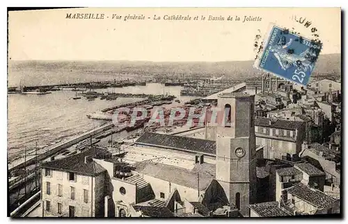 Ansichtskarte AK Marseille vue generale la cathedrale et le Bassin de la Joliette