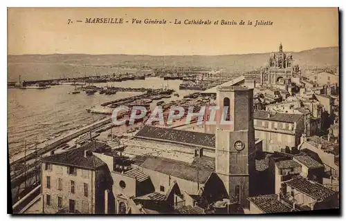 Ansichtskarte AK Marseille Vue generale la Cathedrale et Bassin de la Joliette