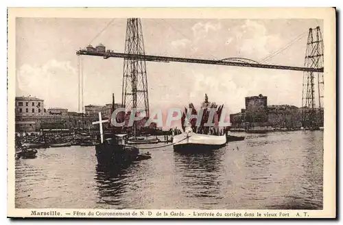 Cartes postales Marseille Fetes du Couronnement de N D de la Garde l'arrivee du Cortege dans le vieux Port