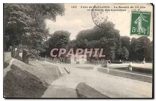 Cartes postales Parc de St Cloud Le Bassin de 24 Jets et la Grille des Carrieres