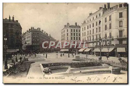 Cartes postales Lyon La Place de la Republique