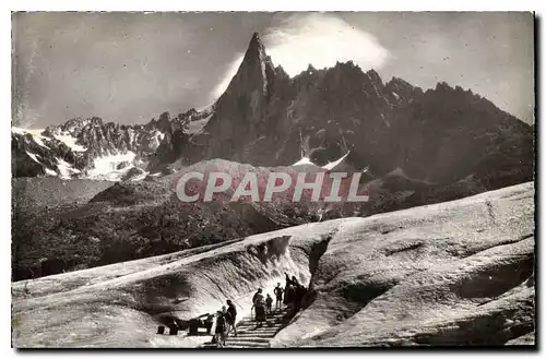 Cartes postales Massif du Mont Blanc La Mer de Glace Entree de la Grotte at Aiguille du Dru (3752m)