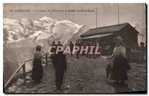 Cartes postales Chamonix Le Chalet du Brevent et le Massif du Mont Blanc