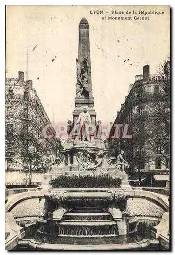 Cartes postales Lyon Place de la Republique et Monument Carnot