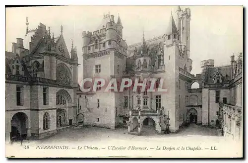 Cartes postales Pierrefonds Le Chateau L'Escalier d'Honneur