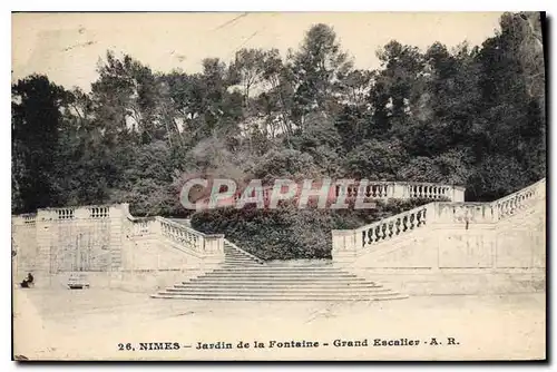 Ansichtskarte AK Nimes Jardin de la Fontaine Grand Escalier