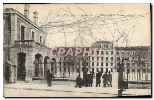 Cartes postales Avignon (Vaucluse) Caserne 8e d'Infanterie Militaria Facade principale