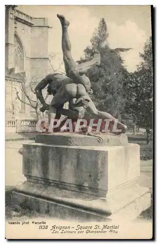 Cartes postales Avignon (Vaucluse) Square St Martial Les lutteurs par Charpentier