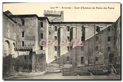 Cartes postales Avignon Cour d'honneur du palais des Papes