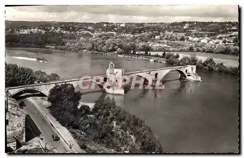 Cartes postales Avignon le Rhone au pont Saint Benezet