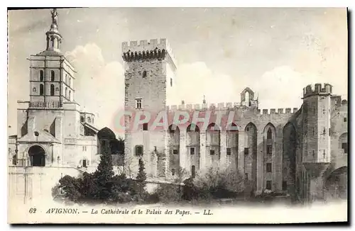Cartes postales Avignon la cathedrale et le Palais des Papes