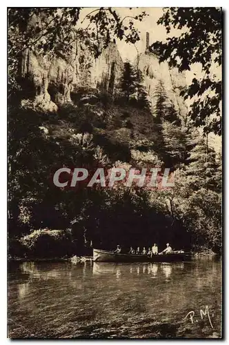 Cartes postales Fontaine de Vaucluse Promenade sur le Lac en Canot Automobile