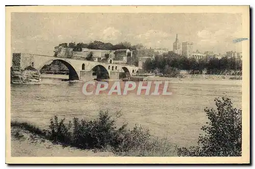 Cartes postales Avignon le Pont d'Avignon et le palais des Papes