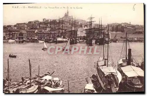 Ansichtskarte AK Marseille Le Vieux Port et N D de la Garde Bateaux