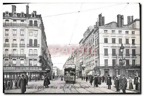 Ansichtskarte AK Lyon Rue de la Republique Tramway Byrrh