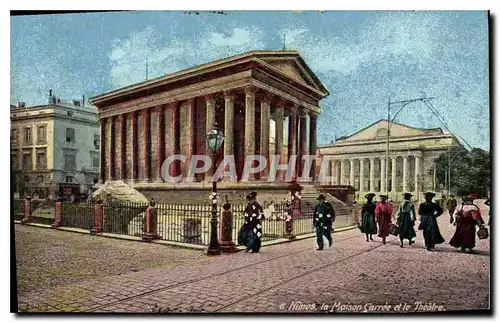 Cartes postales Nimes la Maison carree et le Theatre