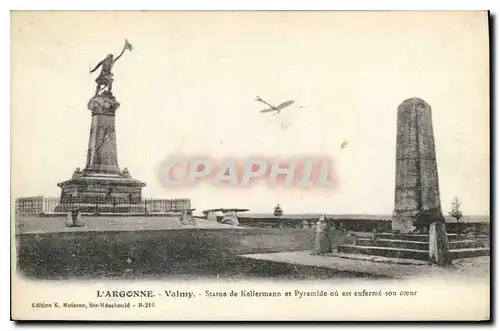 Cartes postales l'Argonne Valmy Statue de Kellermann et Pyramide ou est enferme son coeur Avion Aviation