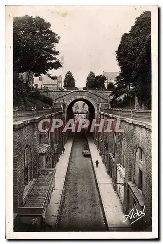 Ansichtskarte AK Le Mans Le Tunnel Partie Centrale Construit en 1878